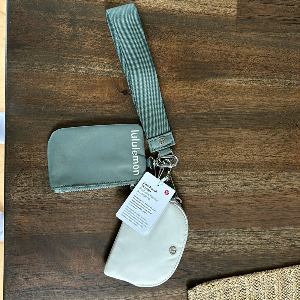 Lululemon dual pouch keychain
